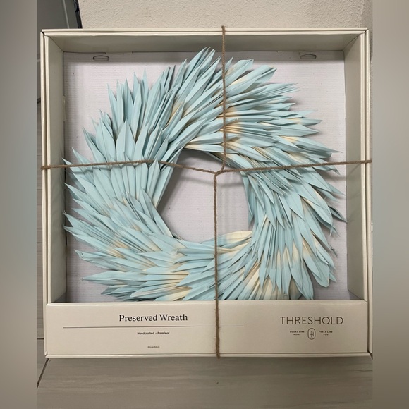 Threshold Preserved Palm Wreath - Picture 1 of 10